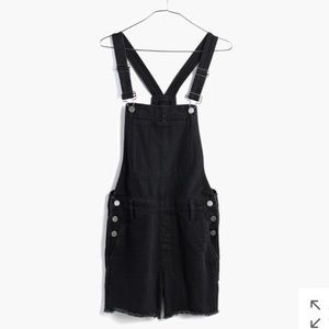 Madewell adirondack short overalls in washed black